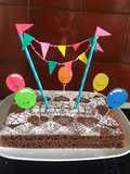 Tarta de cumpleaños de chocolate con mermelada, para Mar y Pol