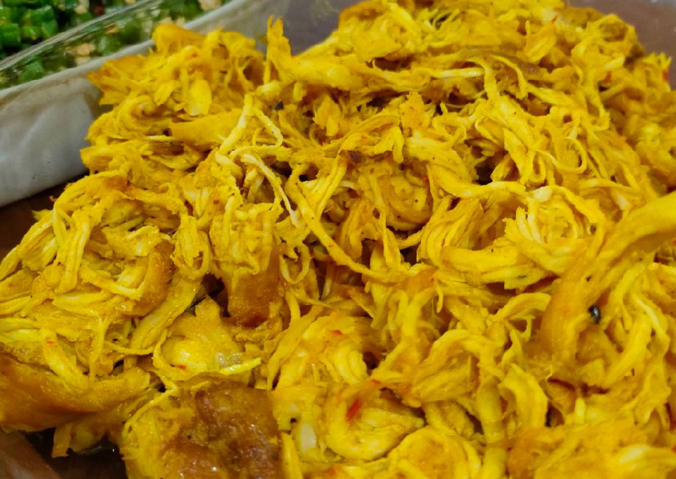 Ayam Suwir Bumbu Kuning