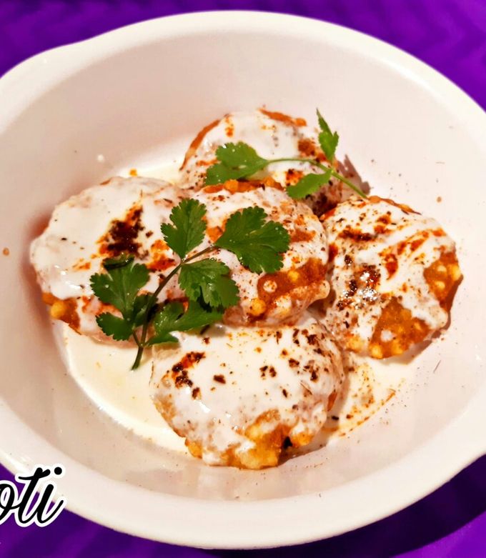 A picture of Sabudana Tikki Chaat.