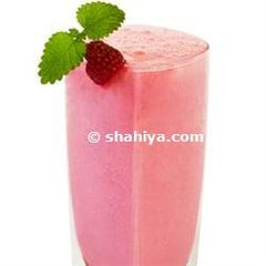 A picture of Low- fat Strawberry yogurt.