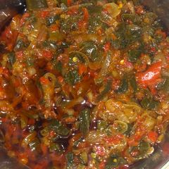 A picture of Spring onion sauce.
