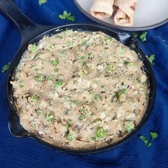 A picture of Restaurant Style Methi Matar Malai (whitegravy+matar).