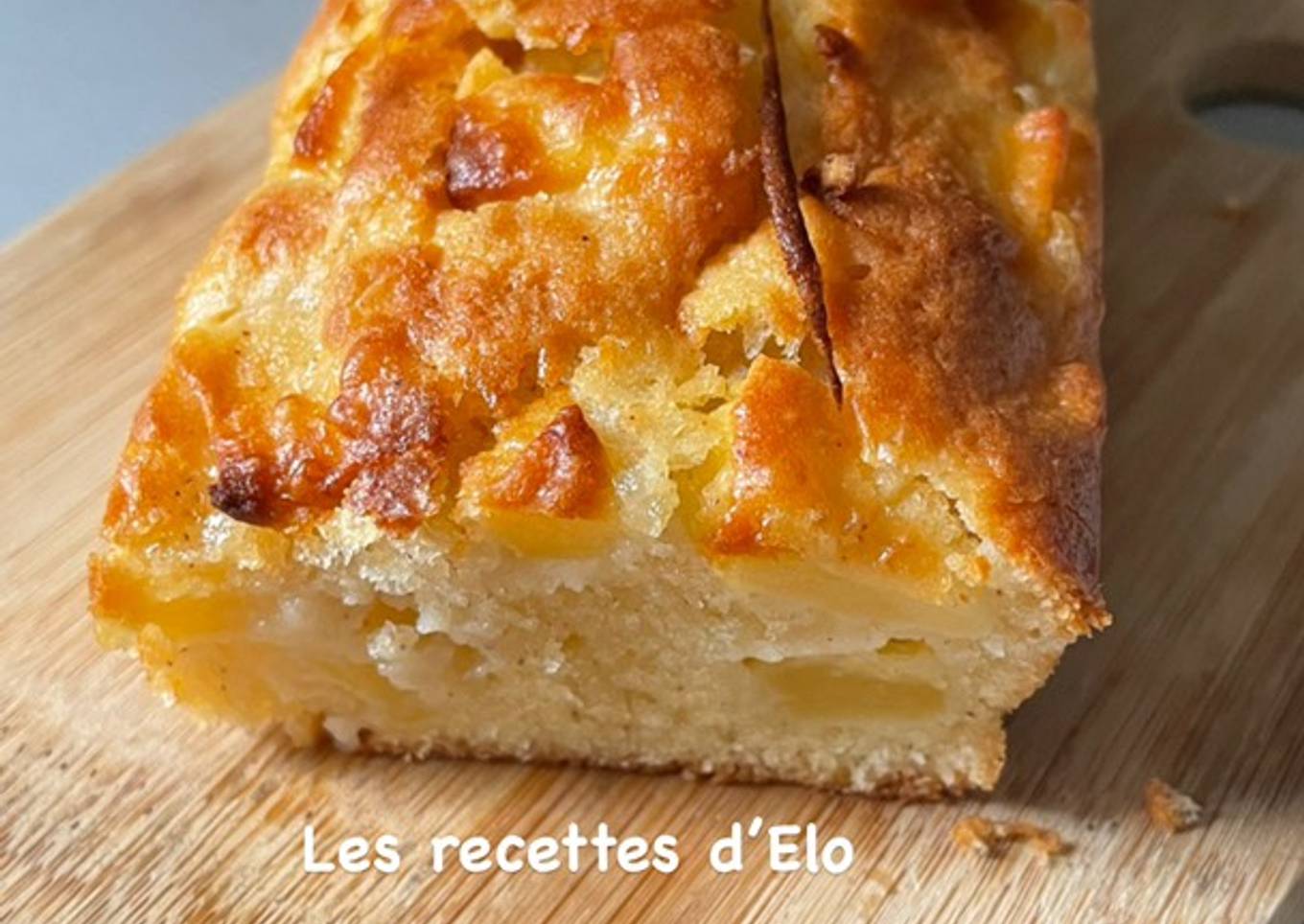 Gâteau au yaourt aux pommes et cannelle