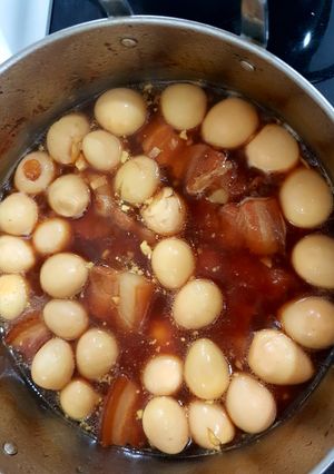 Hình của món Thịt Kho Trứng Cút.