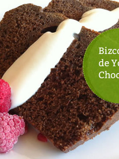 Una foto de Bizcocho de yogur y chocolate