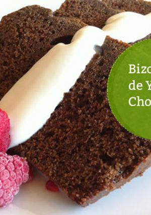Una foto de Bizcocho de yogur y chocolate