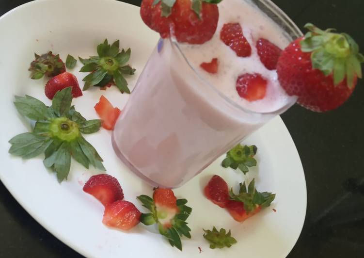 Steps to Prepare Speedy Strawberry milkshake