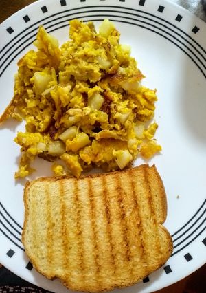 Una foto de Huevos con pollo