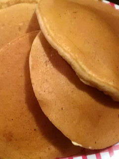 A picture of Love's Pancakes.