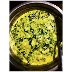 A picture of Methi Matar Malaai (Fenugreek-Peas in Creamy Curry).