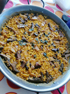 Una foto de Arroz con panceta y guíscanos