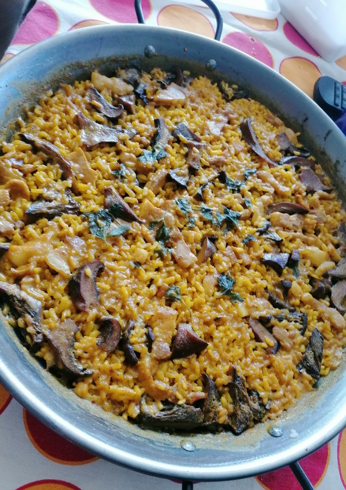 Una foto de Arroz con panceta y guíscanos