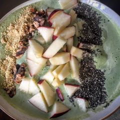 A picture of Detox Green Smoothie Bowl.