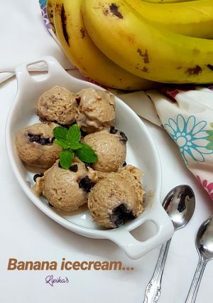 A picture of Banana chocochip icecream.