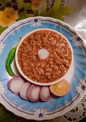 A picture of Chatpate moong.