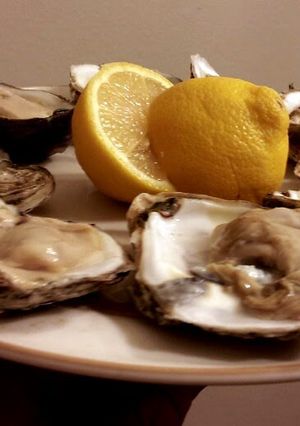 A picture of Oysters Raw on the Half-shell.