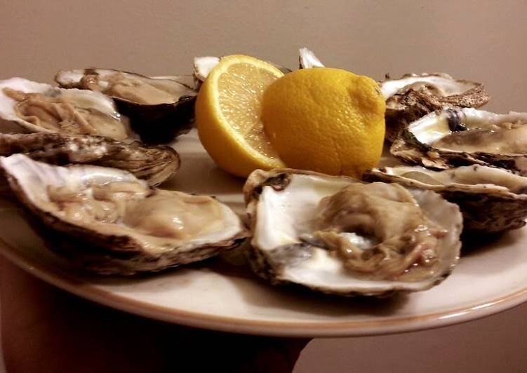 Recipe of Super Quick Homemade Oysters Raw on the Half-shell