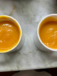 Una foto de Sopa crema de calabacín en sopera eléctrica