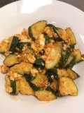 ซูกินีผัดน้ำพริกเผาไข่เค็ม