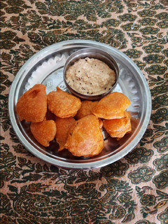 வாழைக்காய் பஜ்ஜி (vaazhaikai bajji recipe in tamil) செய்முறை முக்கிய புகைப்படம்