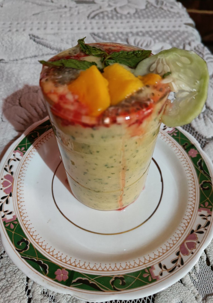 A picture of Mango Cucumber Shake.