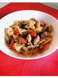 Farfalle, sgombro, pomodori, alici e olive taggiasche