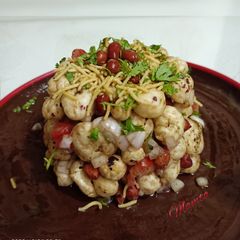 A picture of Makhana Bhel.