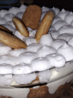 Una foto de Postre de crema de limón y vainillas!! 🍋🍋