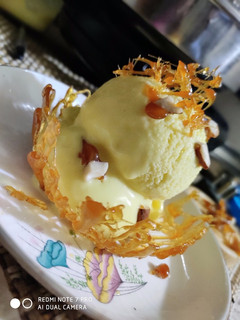 बटर स्कॉच नाज़नीन (Butterscotch Nazneen recipe in Hindi) रेसिपी मुख्य फोटो