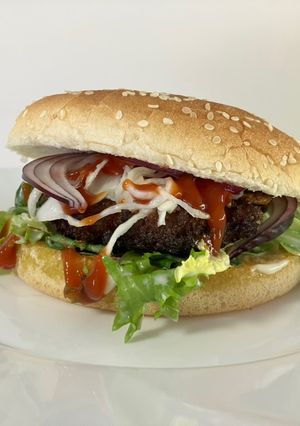 Hamburger házi húspogácsával recept fotója