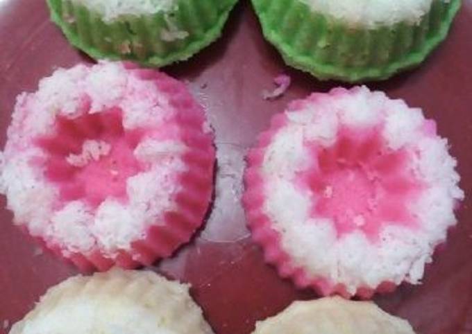 Bagaimana Menyiapkan Putu ayu sederhana yang Enak