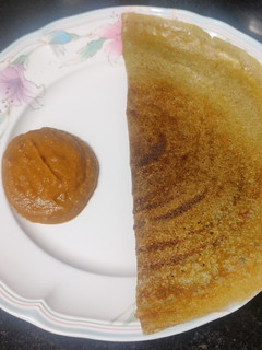 முடக்கத்தான் கீரை தோசை (Mudakathan keerai dosai recipe in tamil) செய்முறை முக்கிய புகைப்படம்