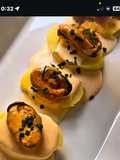 Patatas cocidas, con mejillones frescos y mahonesa de Mejillones en escabeche….bunisssimos…..😜