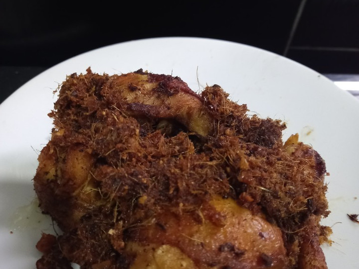 Langkah Mudah untuk Membuat Ayam laos serundeng yang Enak Banget