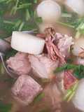 ต้มจืดซี่โครงหมูหัวไชเท้าใส่หมึกแห้ง