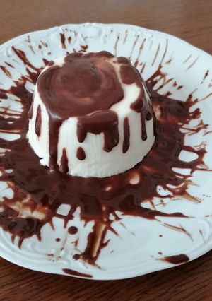 A picture of White Chocolate Panna Cotta.