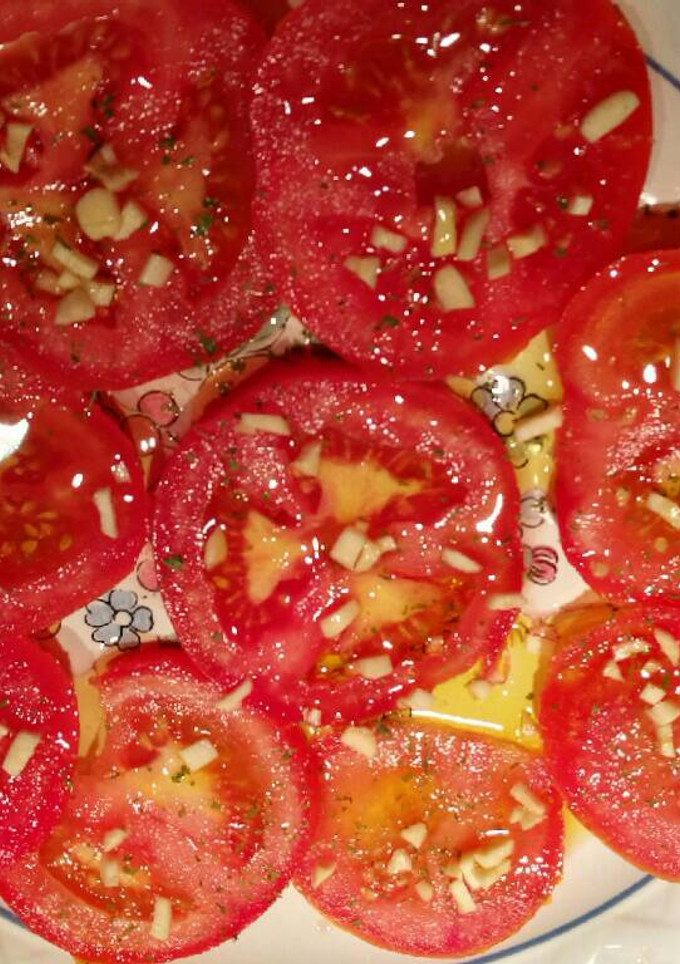 Una foto de Platito de tomate