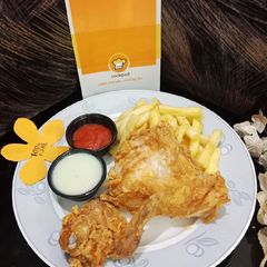 A picture of Chicken_Broast _With_French_Fries.