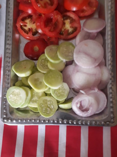 सलाद (salad recipe in Hindi) रेसिपी मुख्य फोटो