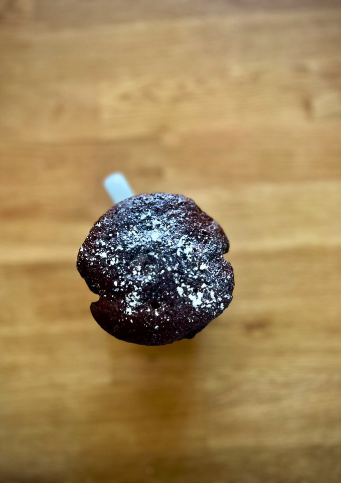 Una foto de Bizcocho a la taza de cacao y azúcar moreno | 3 min de micro - 5 min en total