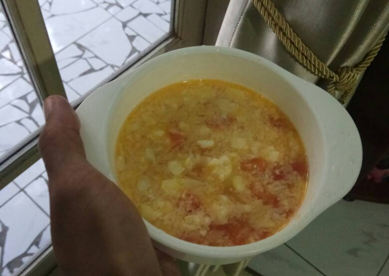 Mpasi telur kuah merah