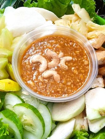 Cara Gampang Membuat Resep Rujak manis bumbu kacang mede yang Sempurna Anti Ribet, Lezat Sekali