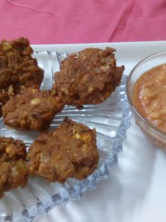 પકોડા (Pakoda Recipe in Gujarati) રેસીપી મુખ્ય ફોટો