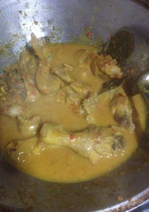 Foto resep Ini ayam betutu apa opor? 😂