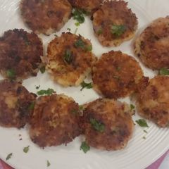 A picture of Aloo tikki.