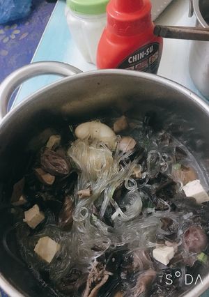 Hình của món Lòng gà nấu miến.