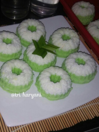 Resep Putu Ayu Lembut dan Ekonomis Praktis