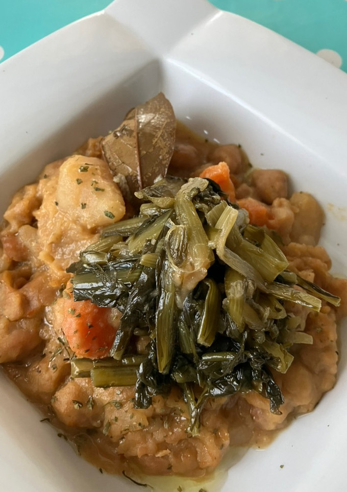Una foto de Potaje de garbanzos vegetariano, con especias Sabor Cookpad y camarotges