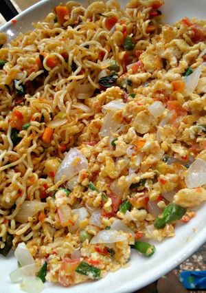 A picture of Fried indomie with scrambled eggs (pls my people I need a job).