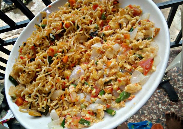 Simple Way to Make Speedy Fried indomie with scrambled eggs (pls my people I need a job)